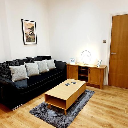 Superb 2 Beds 2 Baths New Apartment W/ Garden+Patio Bournemouth Luaran gambar