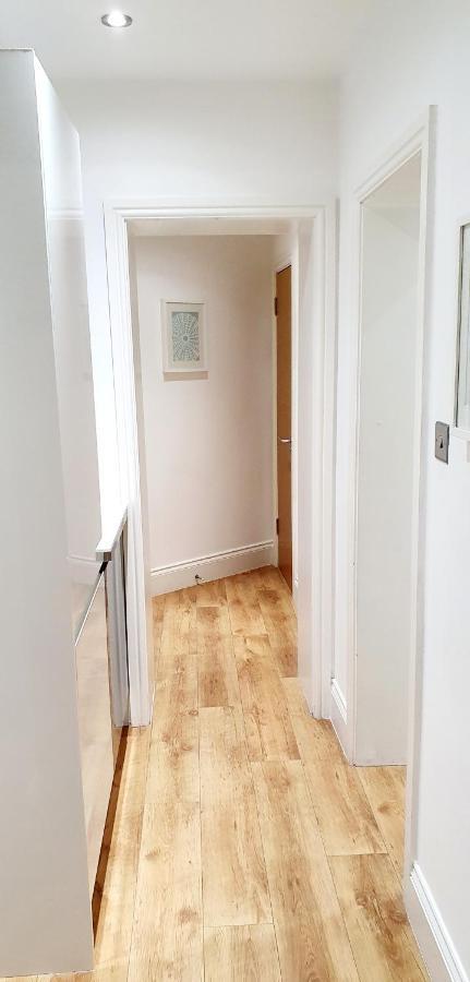 Superb 2 Beds 2 Baths New Apartment W/ Garden+Patio Bournemouth Luaran gambar