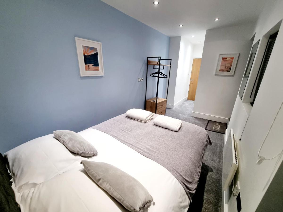 Superb 2 Beds 2 Baths New Apartment W/ Garden+Patio Bournemouth Luaran gambar