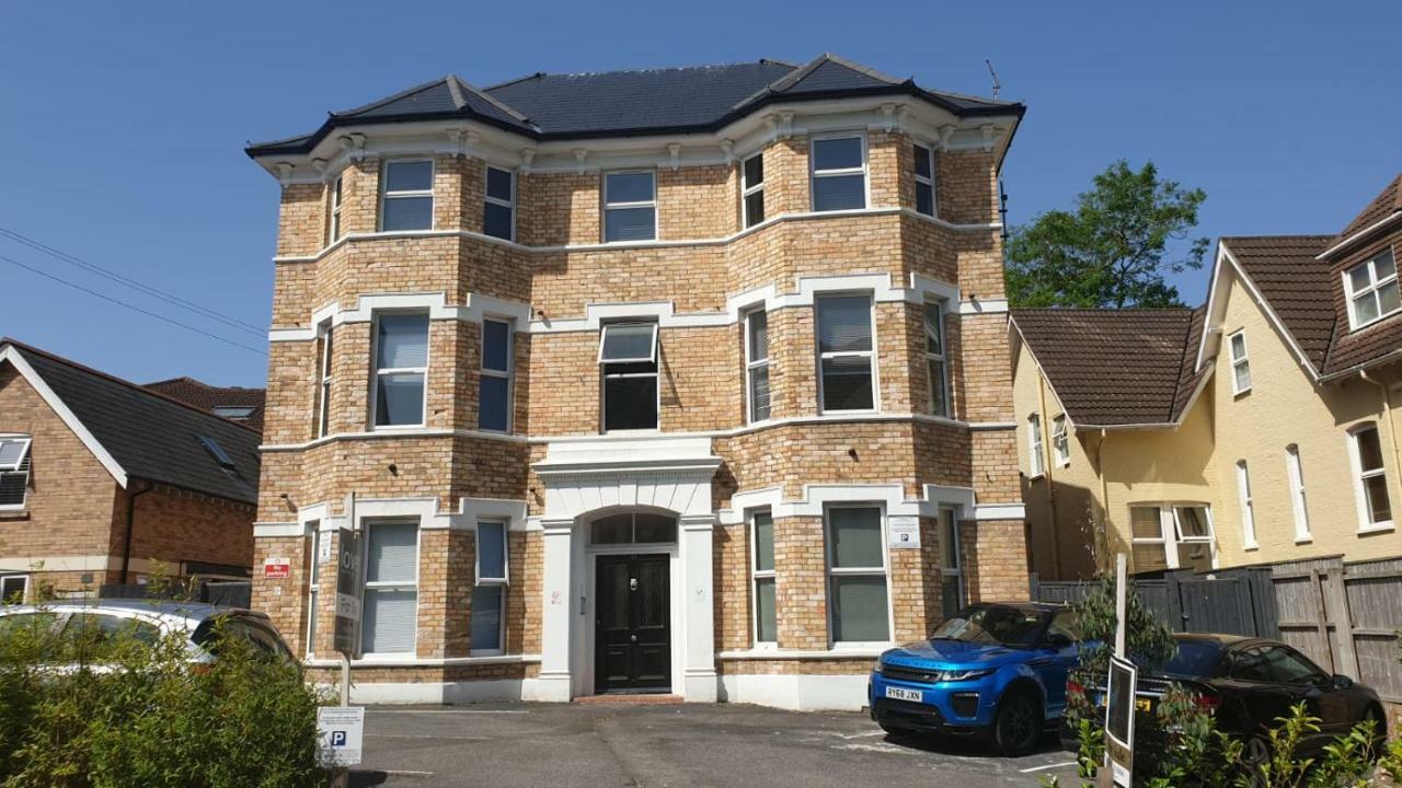 Superb 2 Beds 2 Baths New Apartment W/ Garden+Patio Bournemouth Luaran gambar